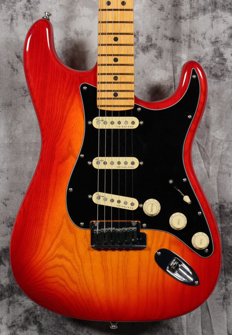 USED Fender American Ultra Luxe Stratocaster®