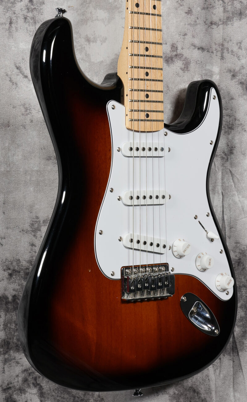 USED Squier 2021 Affinity Stratocaster - Image 2