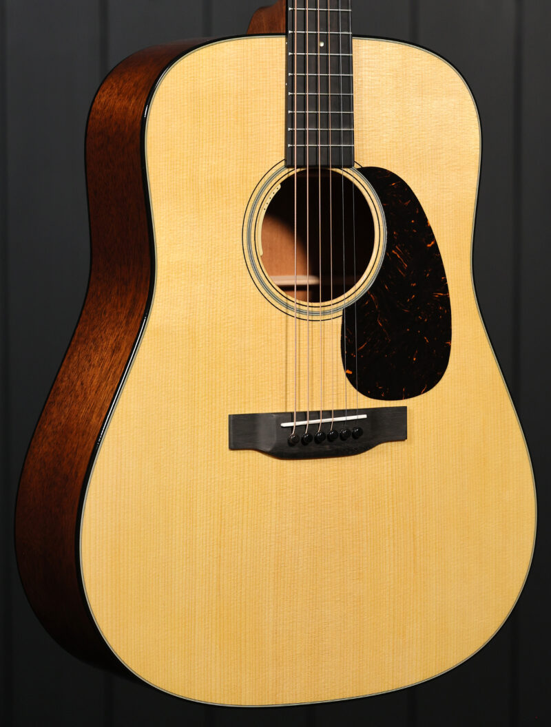 Martin D18E - Image 2