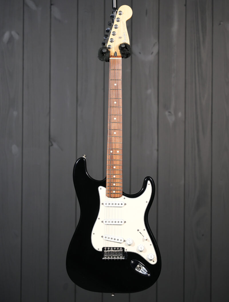 USED Fender 2002 Standard Stratocaster - Image 4