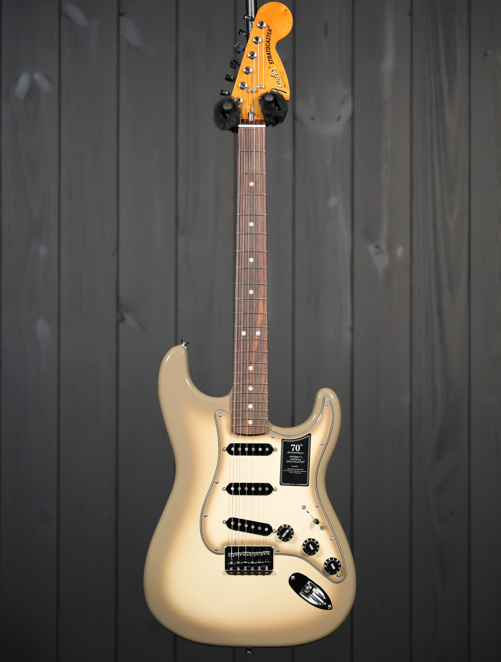 Fender 70th Anniversary Vintera® II Antigua Stratocaster® - Image 4
