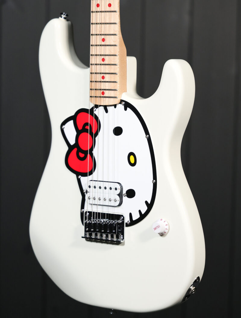 Squier FSR Hello Kitty® Stratocaster® - Image 3