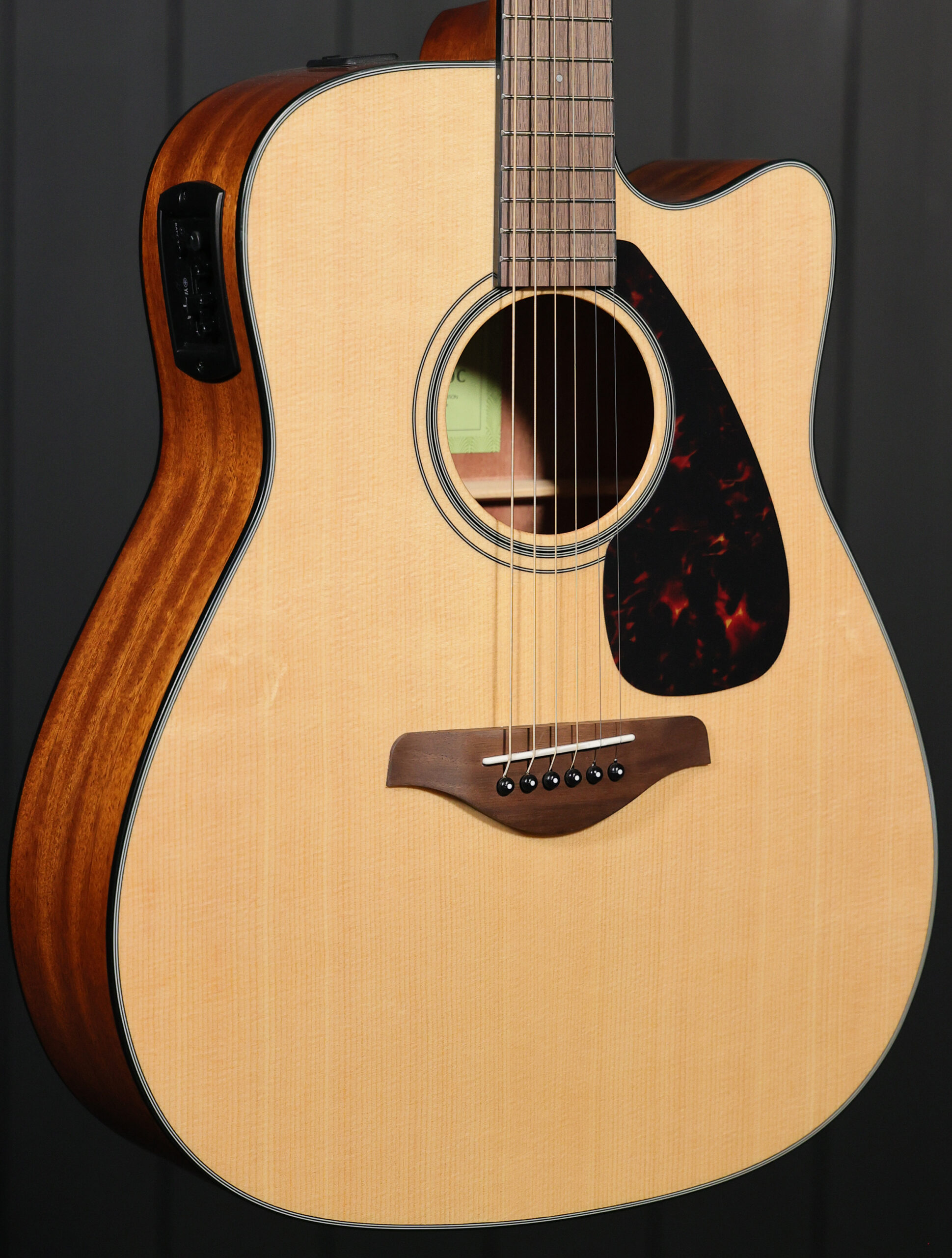Yamaha FGX800C - Image 2