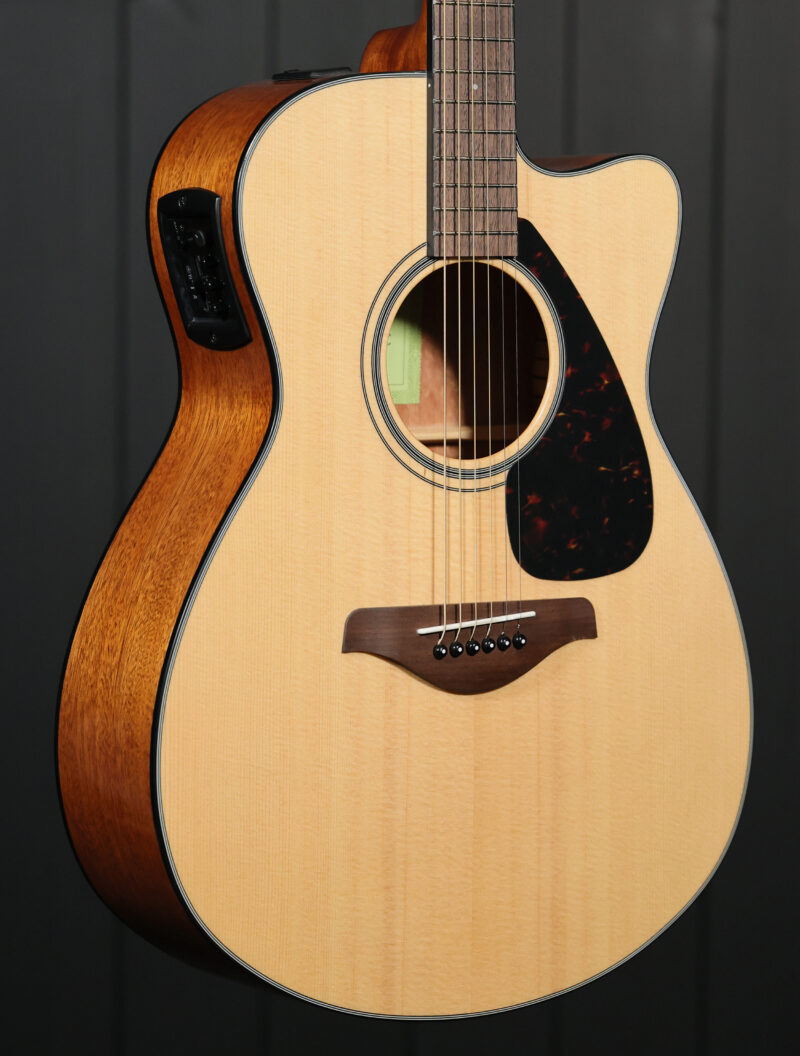 Yamaha FSX800C - Image 2
