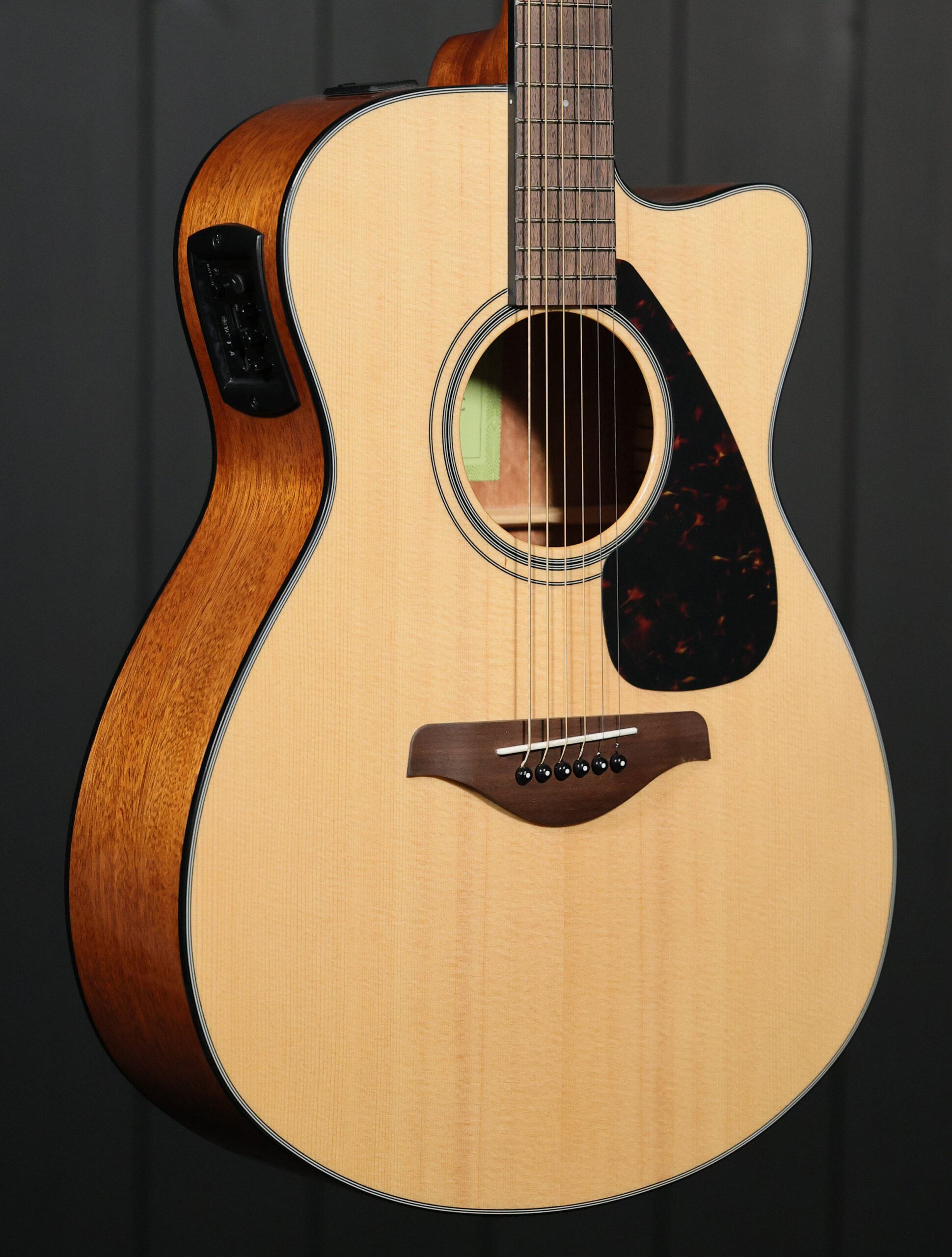 Yamaha FSX800C - Image 2
