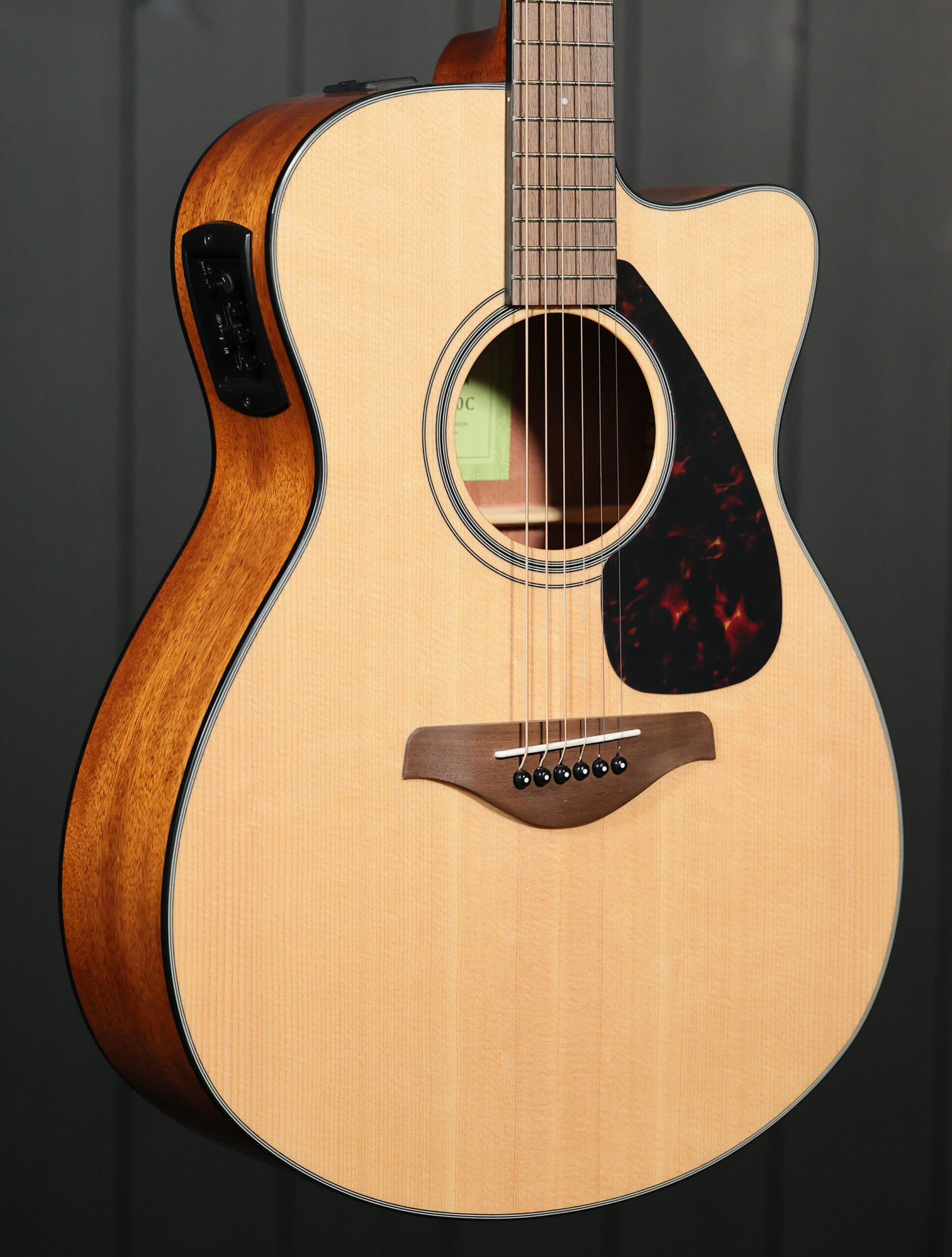 Yamaha FSX800C - Image 2