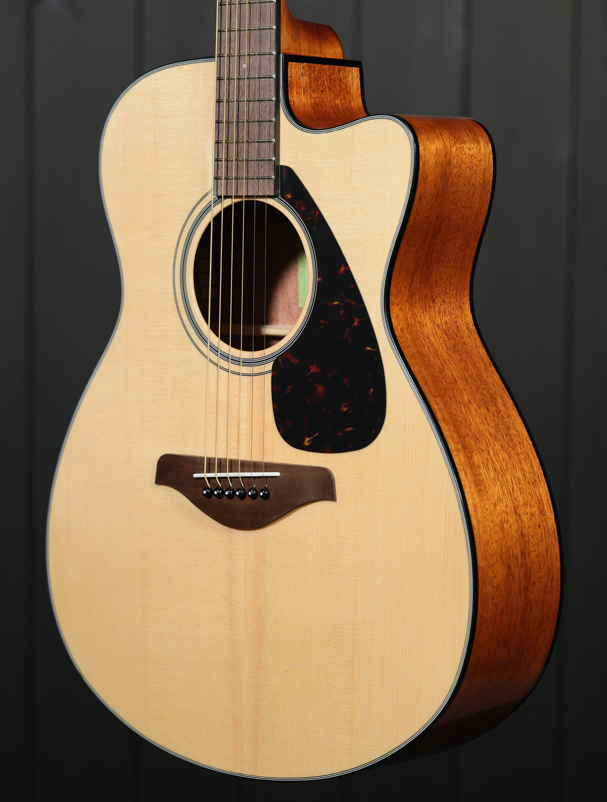 Yamaha FSX800C - Image 3