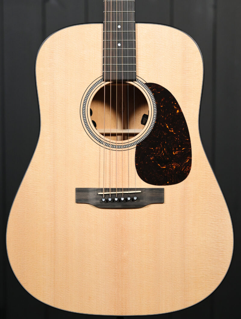 Martin D-16e Mahogany