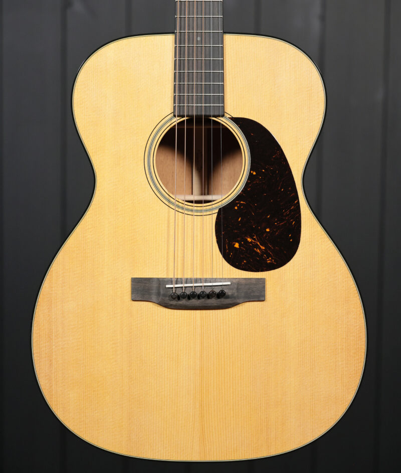 Martin 000-18
