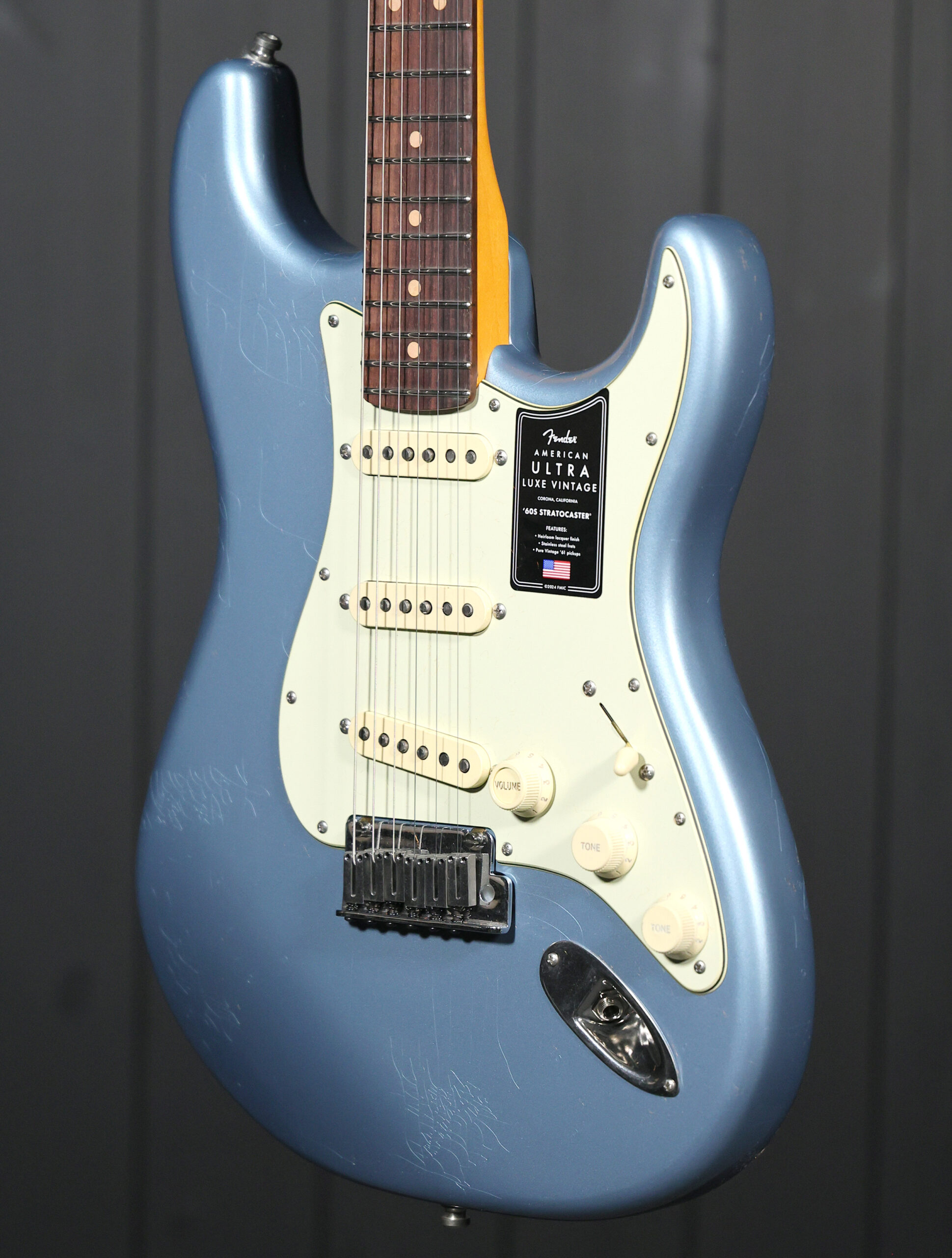 Fender American Ultra Luxe Vintage '60s Stratocaster® - Image 3