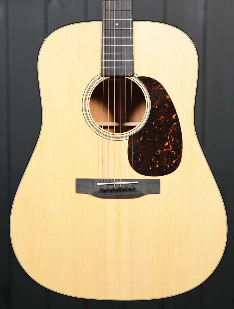 Martin Custom Shop D-18 2025