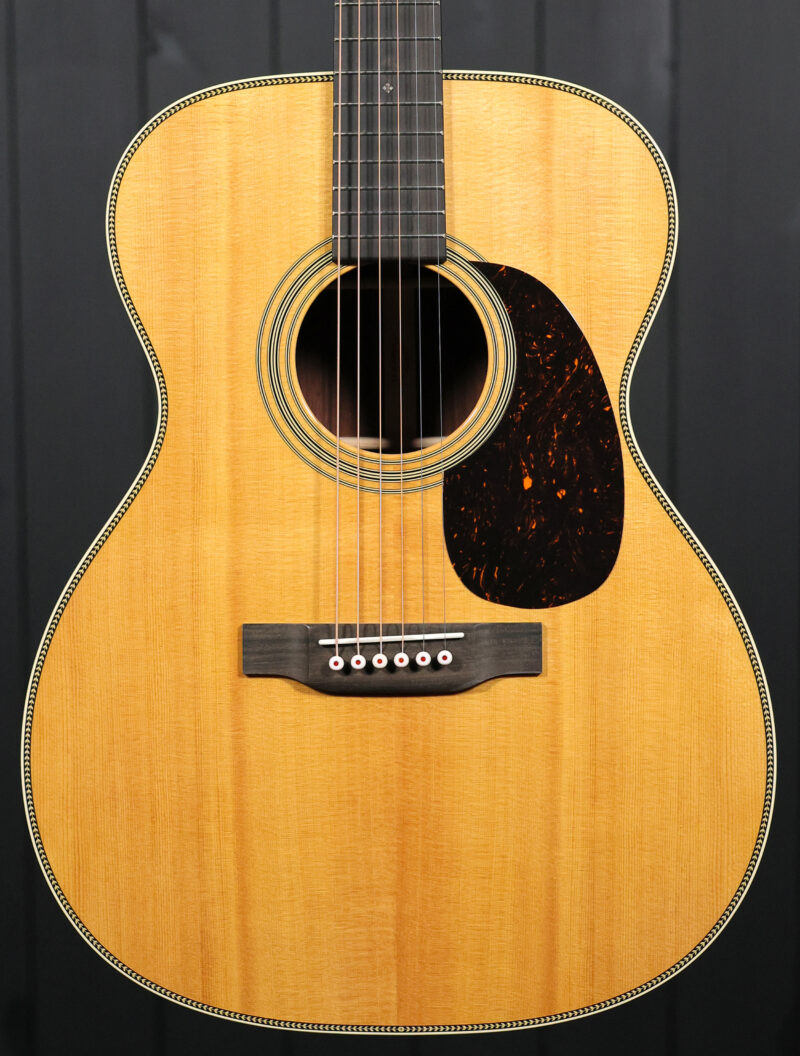 Martin 000-28