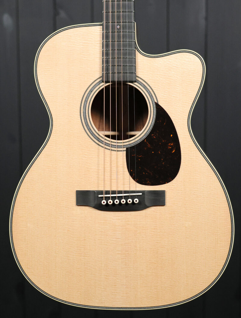 Martin Custom Shop OM Cutaway