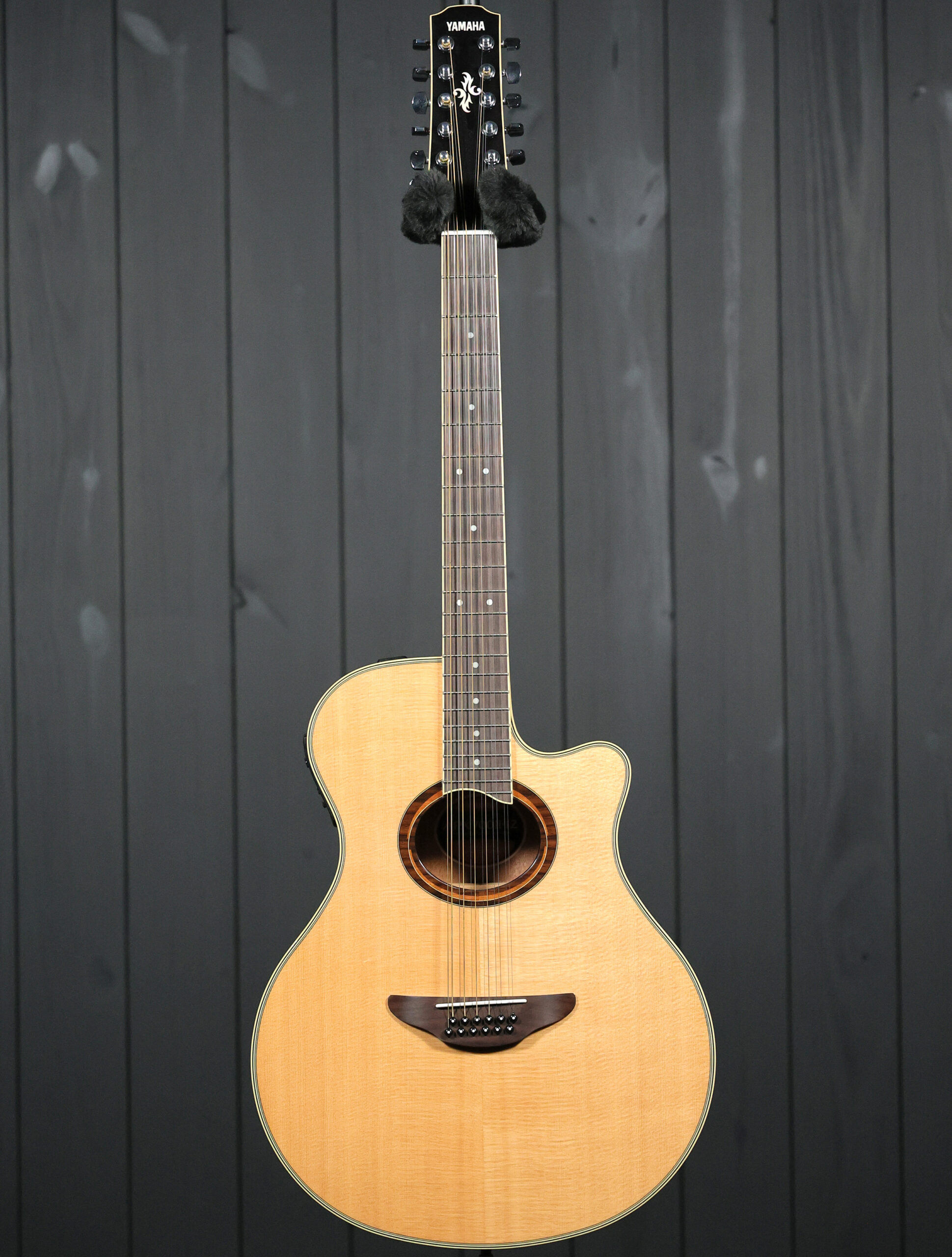 Yamaha APX700II-12 - Image 4