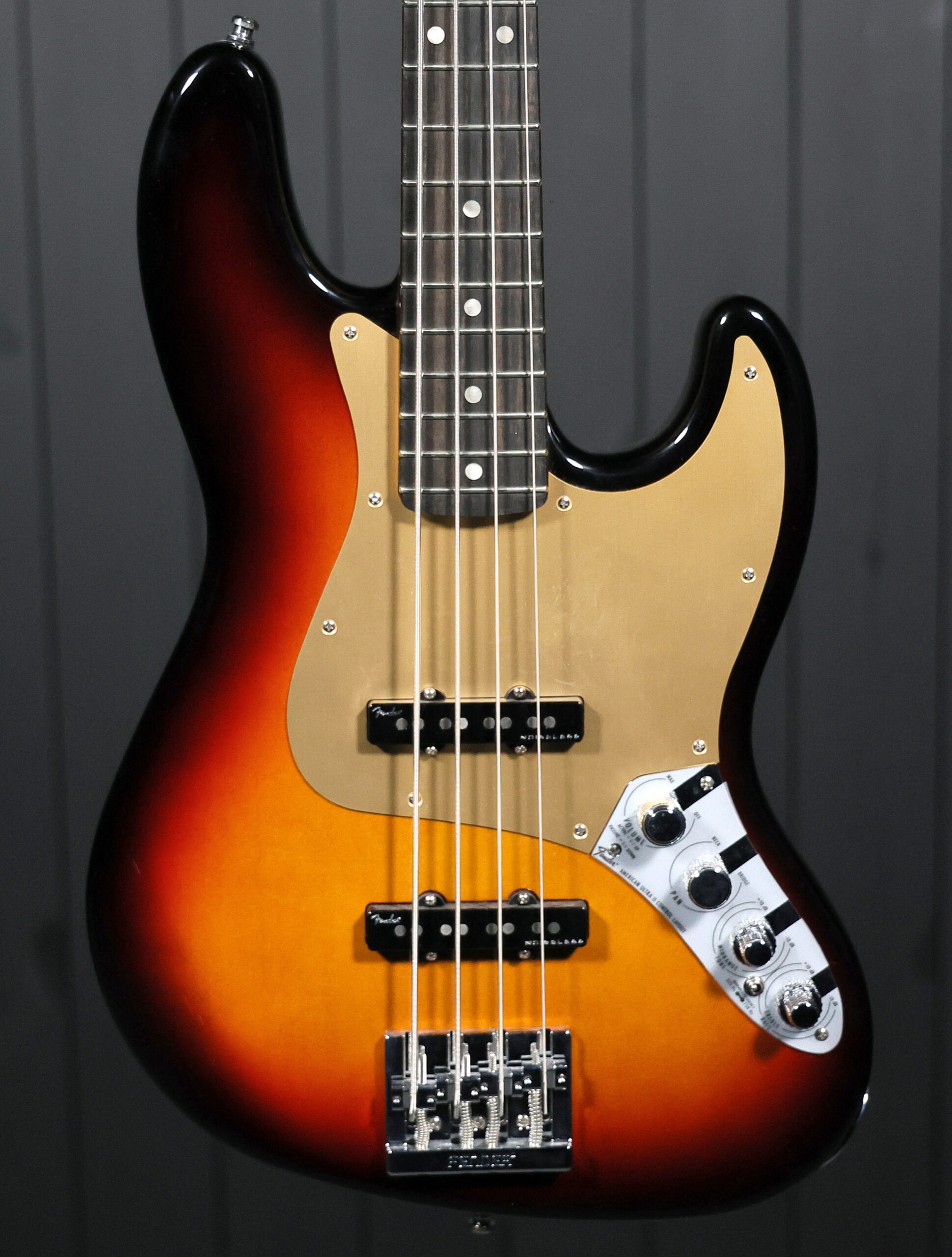 Fender American Ultra II Jazz Bass®