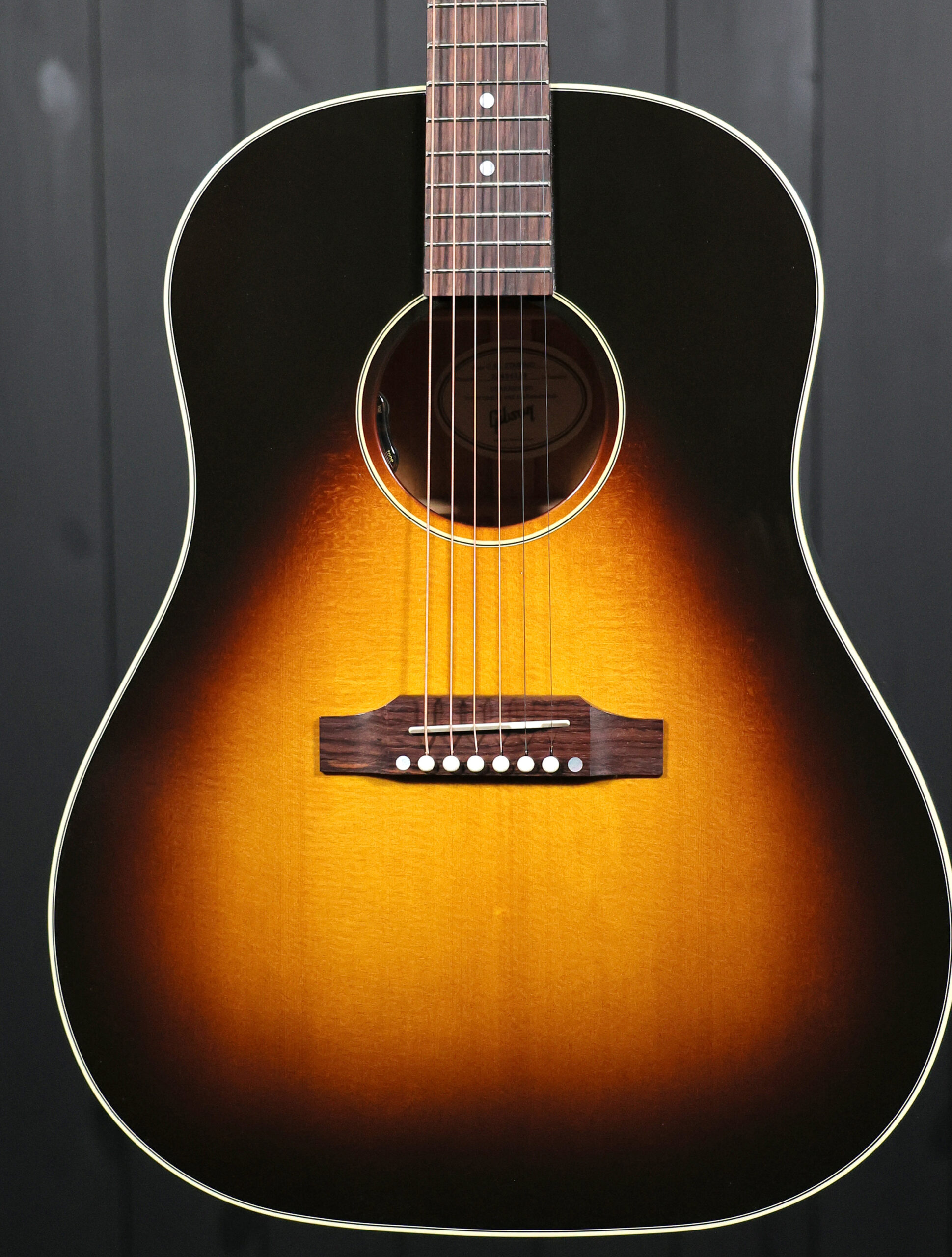 Gibson J-45 Standard