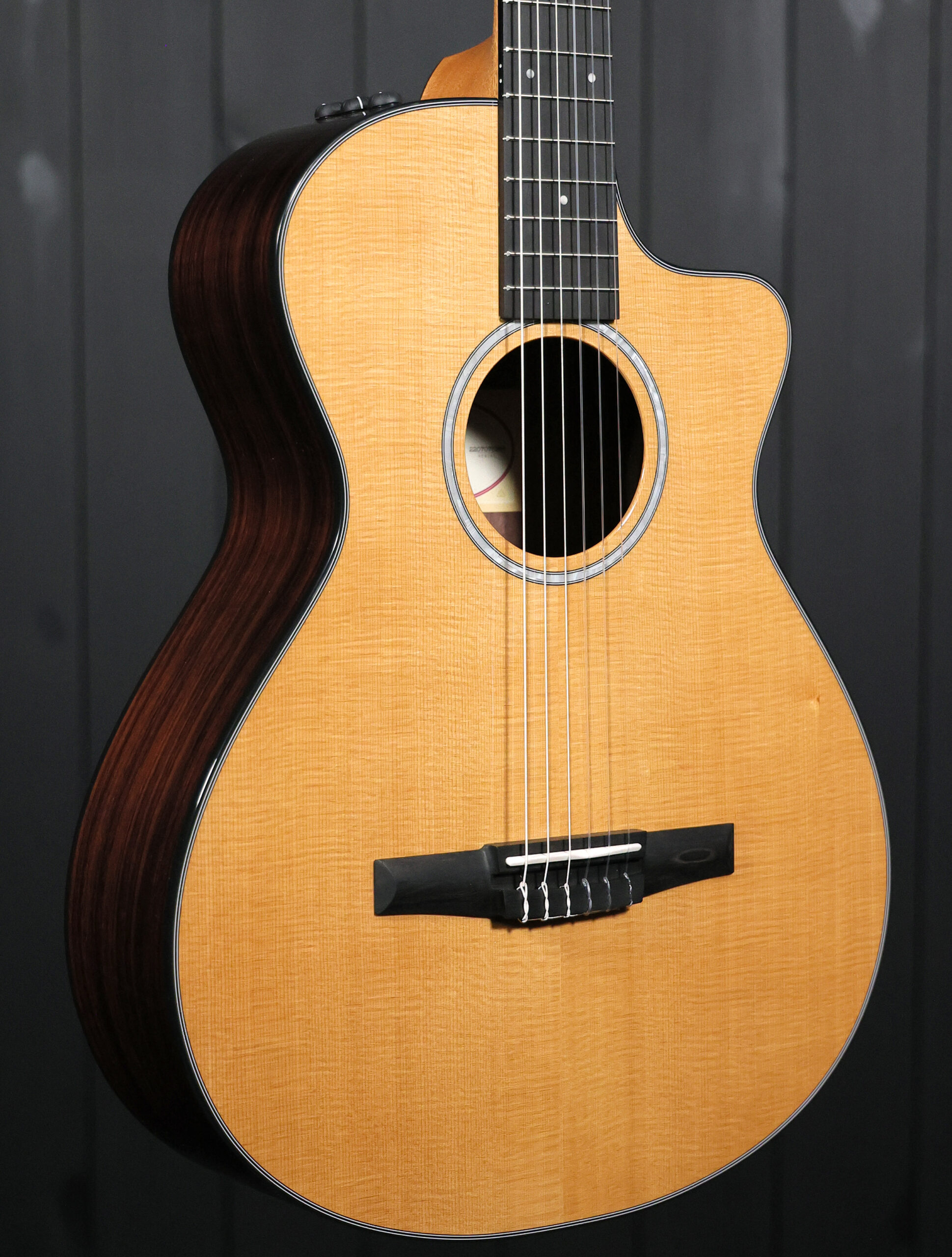 Taylor 212ce-N Plus - Image 2