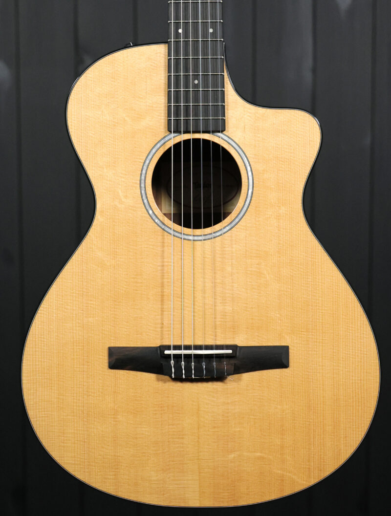 Taylor 212ce-N Plus